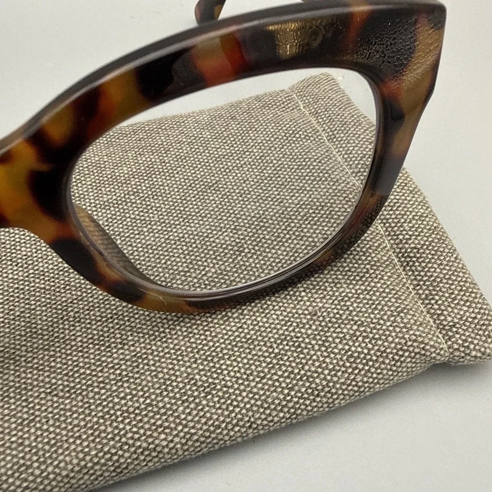 Peepers 2916 center